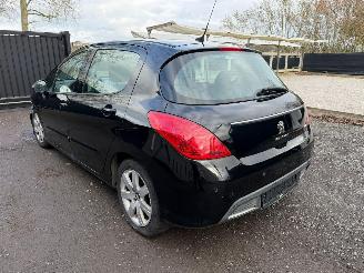 Peugeot 308 1.6HDI picture 14