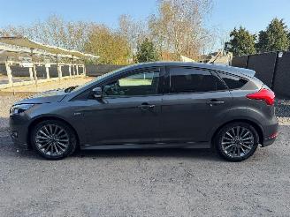 Ford Focus ST-LINE picture 11