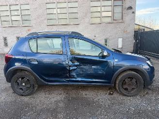krockskadad bil auto Dacia Sandero PLUS 2019/12