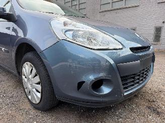 Renault Clio EXPRESSION picture 3
