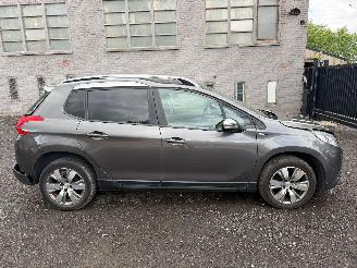 Coche accidentado Peugeot 2008 ACCESS 2015/8