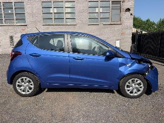Schadeauto Hyundai I-10 I 10 TWIST 2019/4