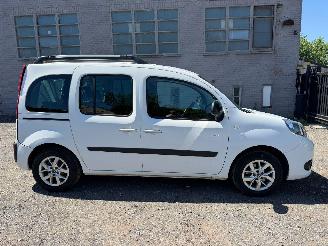 skadebil auto Renault Kangoo 1.2 I 2018/6