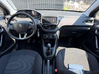 Peugeot 208 1.2 I picture 25