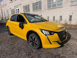 Peugeot 208 II GT LINE picture 2