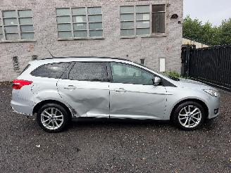 Unfallwagen Ford Focus TREND 2015/3