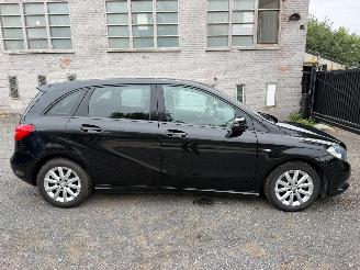 škoda osobní automobily Mercedes B-klasse B 180 CDI BE 2012/3