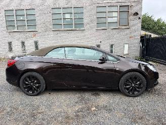 krockskadad bil auto Opel Cascada COSMO 2014/6