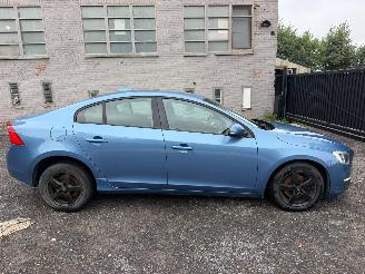 Schadeauto Volvo S-60 KINETIC 2016/5