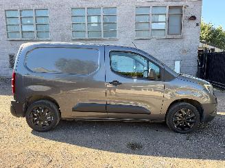 skadebil bedrijf Opel Combo CARGO 2021/7