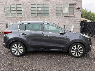 Vaurioauto  passenger cars Kia Sportage SENSE 2017/5