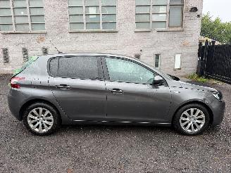uszkodzony samochody osobowe Peugeot 308 II STYLE 2017/5