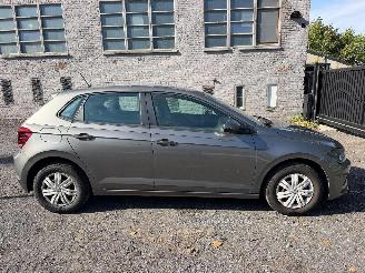 krockskadad bil auto Volkswagen Polo TRENDLINE 2019/1