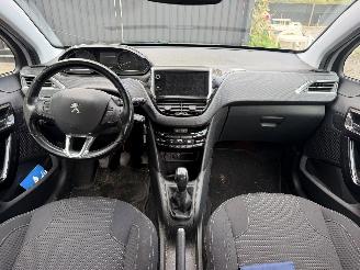 Peugeot 208 ALLURE picture 27