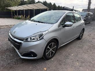Peugeot 208 ALLURE picture 10