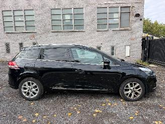 krockskadad bil auto Renault Clio IV GRANDTOUR LI 2018/8