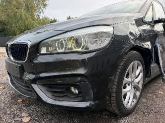 BMW 2-serie 216D picture 7