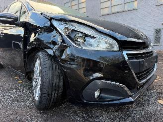 Peugeot 208 1.2 I picture 4