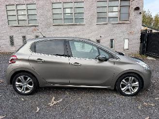  Peugeot 208 ALLURE 2015/1