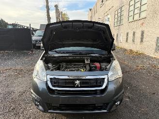 Peugeot Partner PREMIUM picture 4