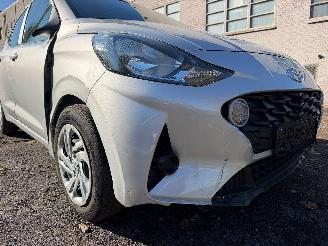 Hyundai I-10 1.0 TREND picture 4