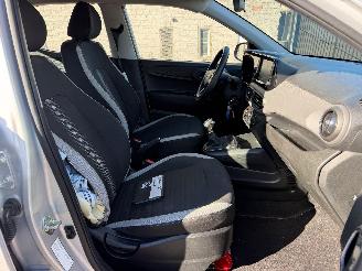 Hyundai I-10 1.0 TREND picture 24