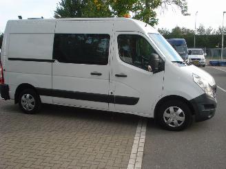 krockskadad bil bedrijf Renault Master L2-H3 2.3DCI EURO 6 AIRCO 2017/2