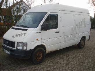 Volkswagen Lt 35 5 CYLINDER 2.5TDI L2-H2 picture 2
