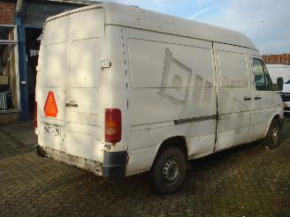 Volkswagen Lt 35 5 CYLINDER 2.5TDI L2-H2 picture 6