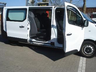 skadebil bedrijf Renault Trafic DUBBELE CABINE 1.6DCI 95PK EURO 6 2018/1