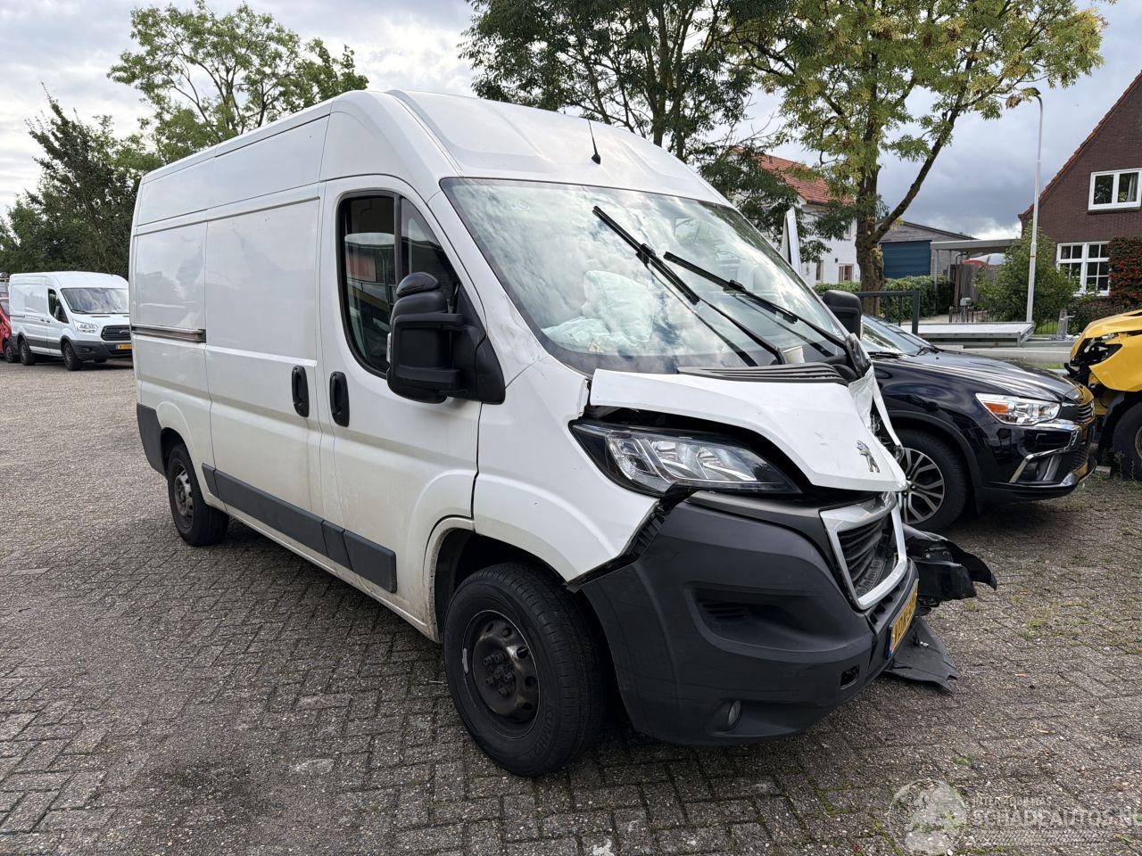 Peugeot Boxer 330 2.2 Bleu HDI EURO 6 L2 H2  Premium