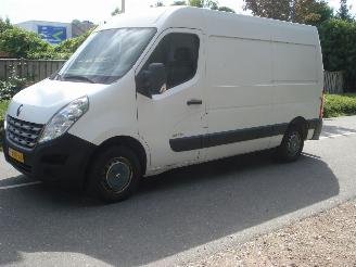 skadebil bedrijf Renault Master AUTOMAAT L2-H2  2.3DCI 92KW 2011/5