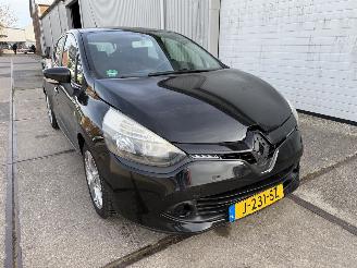Unfallwagen Renault Clio 1.2 2013/5