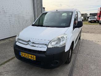 krockskadad bil bedrijf Citroën Berlingo 1.6 HDI 500 Comfort Airco 2011/1