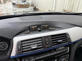 BMW 3-serie 320i X-Drive Touring M-Sport picture 15