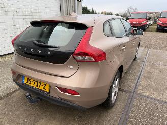 Volvo V-40 2.0 T2 Kinetic picture 3