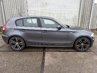 BMW 1-serie 120i Executive Automaat picture 2