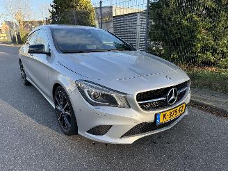 Vaurioauto  passenger cars Mercedes Cla-klasse 180 Shooting Brake 2016/2