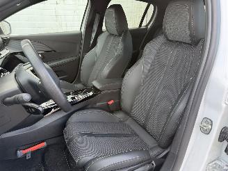 Peugeot e-208 EV GT Avant 51 kWh picture 20