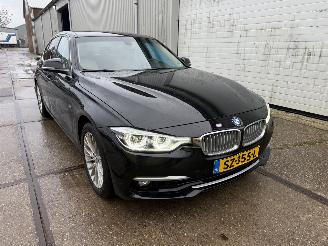 Schadeauto BMW 3-serie 320i Luxury Line Executive 2018/7