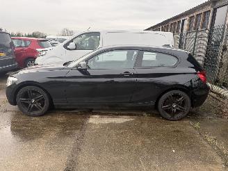 krockskadad bil auto BMW 1-serie 116i Sport 2013/3