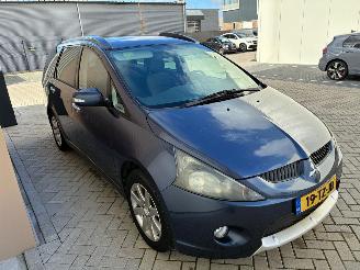 Coche accidentado Mitsubishi Grandis 2.4-16V InSport 7-Persoons 2007/3