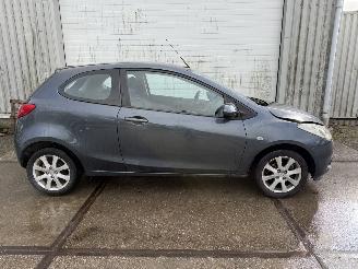 Mazda 2 1.3 TS picture 2