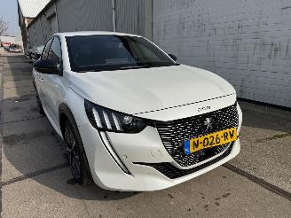 Coche accidentado Peugeot e-208 GT Pack 50 kWh 2021/12