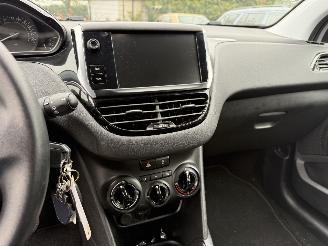 Peugeot 208 1.2 PureTech Automaat picture 22