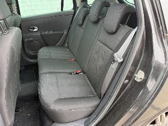 Renault Clio 1.2-16V Night & Day picture 20