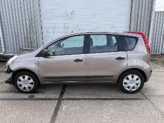 Nissan Note 1.6 Automaat picture 7