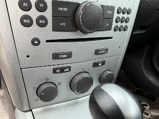 Opel Astra GTC 1.8 Edition Automaat Airco picture 19