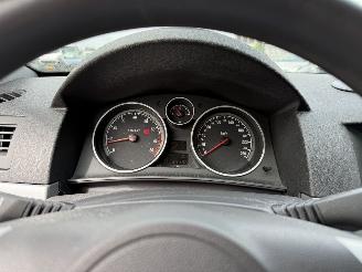 Opel Astra GTC 1.8 Edition Automaat Airco picture 17