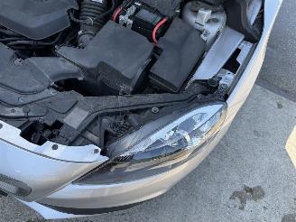 Volvo V-40 1.6 T4 Momentum picture 18
